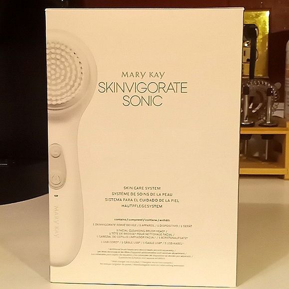 MARY KAY SKINVIGORATE SONIC SKINCARE SYSTEM - NEW!